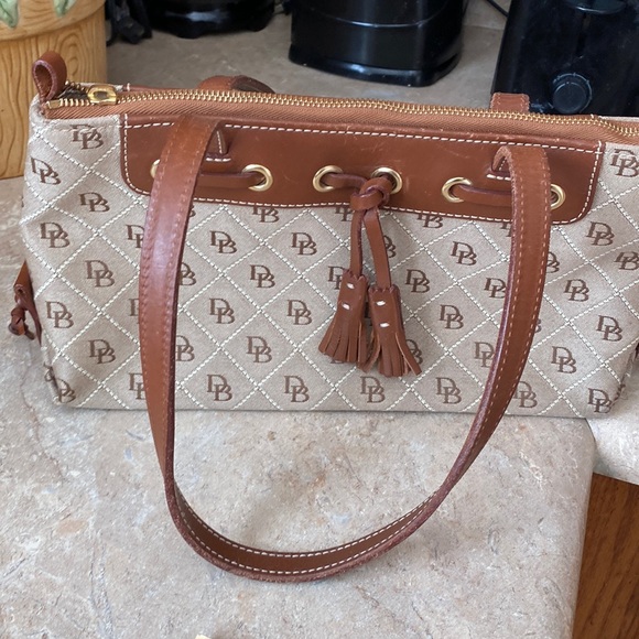 Handbags - Vintage Dooney & Bourke